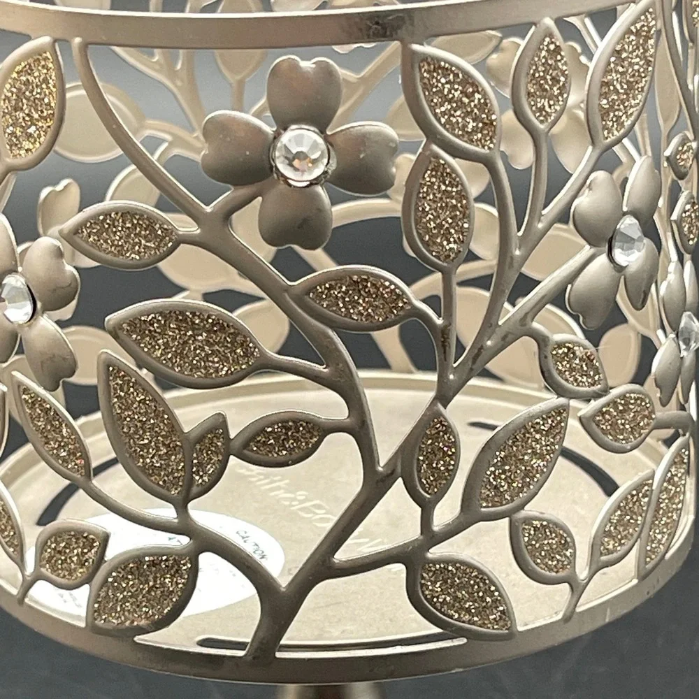 Bath & Body Works Dogwood Silver Floral Glitter Pedestal 3-Wick Candle Holder